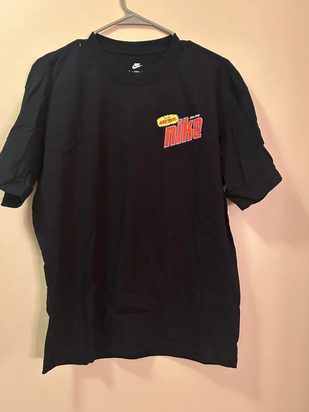 Nike Ultra Drip Men’s Black Graphic T-Shirt Size S Athletic Casual Tee